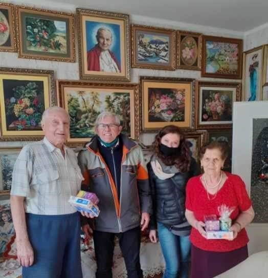 Z wizytą u uczestników Dziennego Domu Pomocy i Klubu Seniora z okazji Dnia Babci i Dnia Dziadka